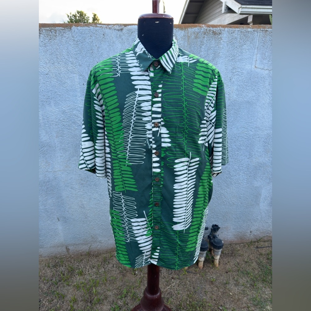 PreOwned Manuhealii Hawaiian Print Green Full Button Men's 2XL